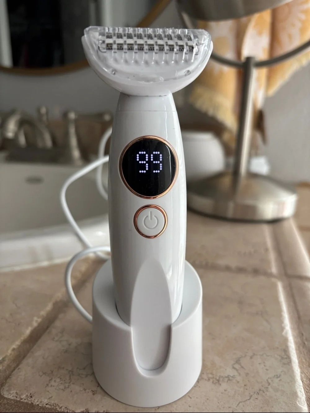 Solys Rechargeable Razor - Picture 3 of 3